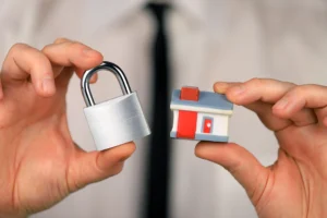 Leia mais sobre o artigo Segurança nas Transações Imobiliárias: Como Evitar Riscos ao Comprar um Imóvel em 2025