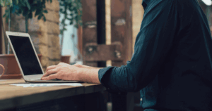 Leia mais sobre o artigo Trabalhador é acusado de receber Auxílio Emergencial indevidamente. Saiba como evitar esse problema consultando seu CPF